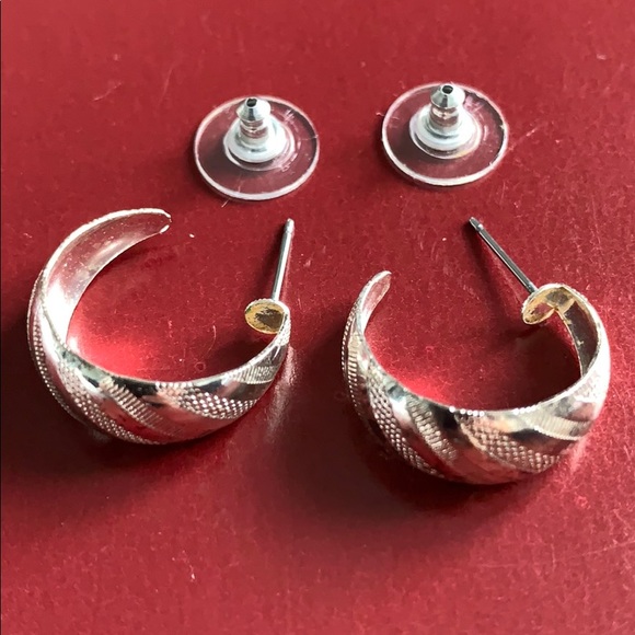 Fashionable earrings - Picture 2 of 6